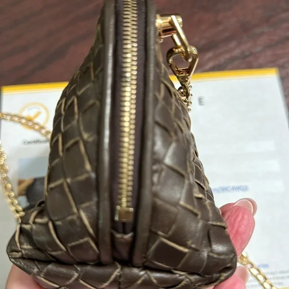 Bottega Veneta pouch conversion Authentic - Picture 5 of 8